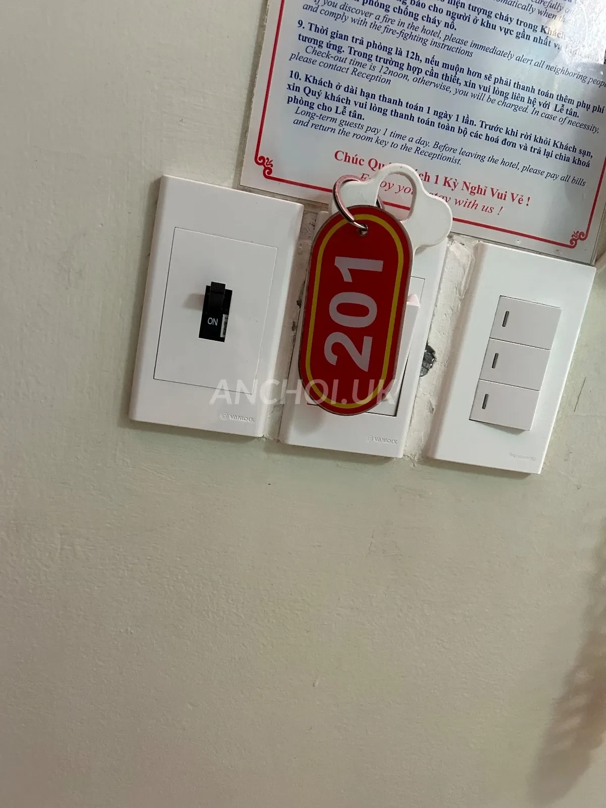 Ảnh checker Tanthuy chụp khi gặp Ngọc Vy - Siêu Dâm Nóng Bỏng , Ba Vòng Chất Lượng , Chiều Khách Như Người Yêu (ảnh 2/5)
