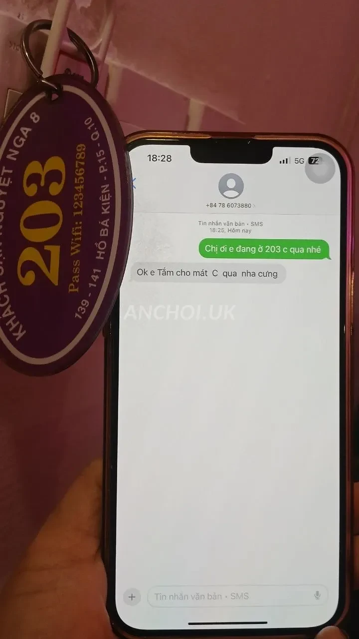Ảnh checker Hoàng phi hồng chụp khi gặp NEW HUYỀN NHUNG DÂM ĐÃNG, LÀM TÌNH MAX PHÊ (ảnh 3/3)