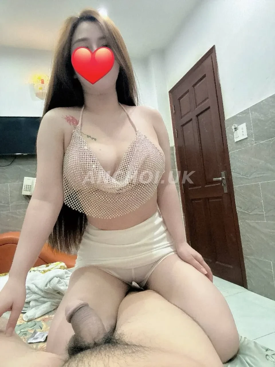 Ảnh checker Khánh chụp khi gặp THẢO JENNY EM GÁI XINH XẮN NÕN NÀ CHIỀU KHÁCH (ảnh 1/3)