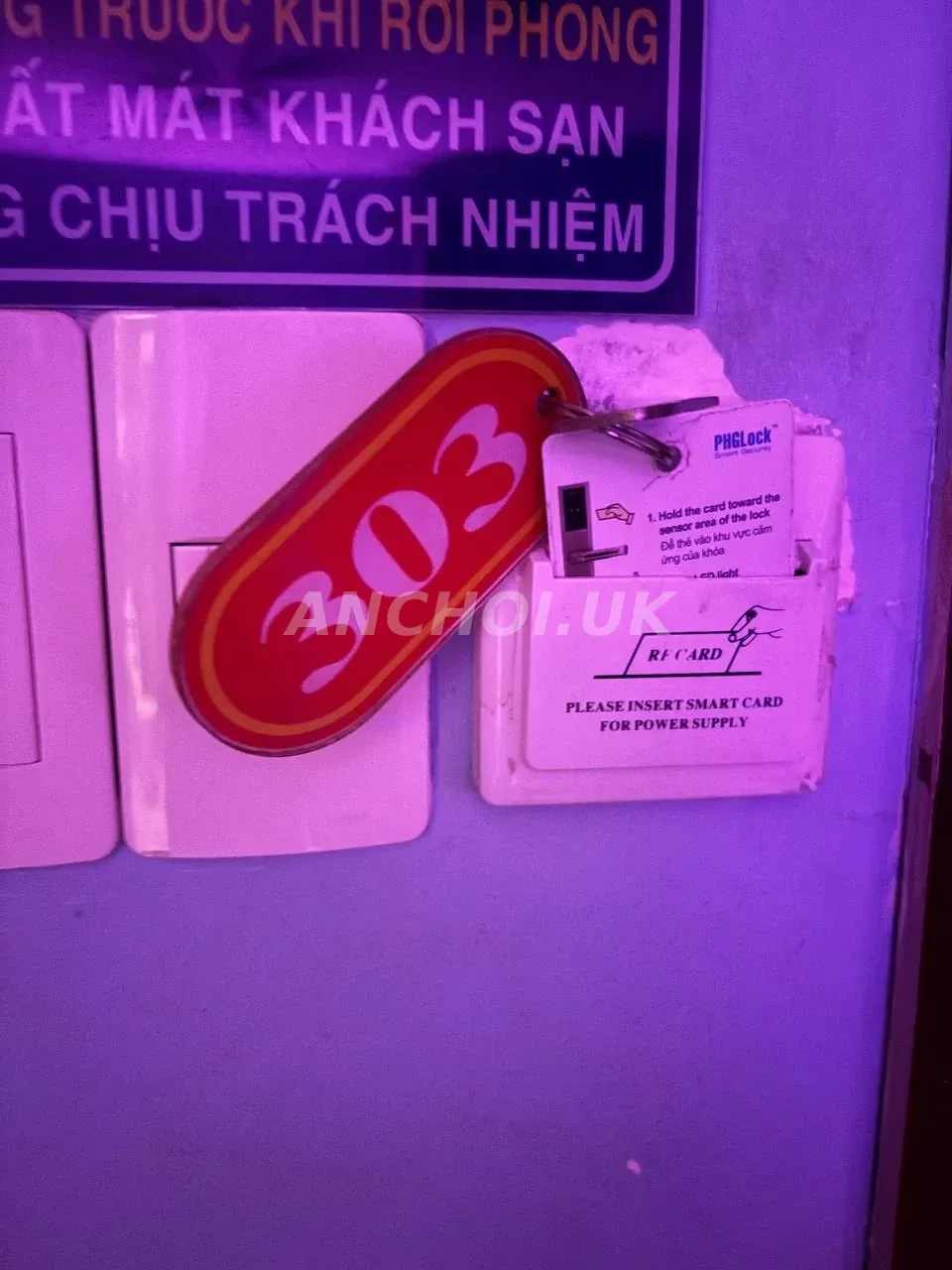 Ảnh checker Văn Thăn chụp khi gặp LINH VY CHUẨN GÁI NGON HÀNG ĐẸP HIẾM CÓ (ảnh 2/4)