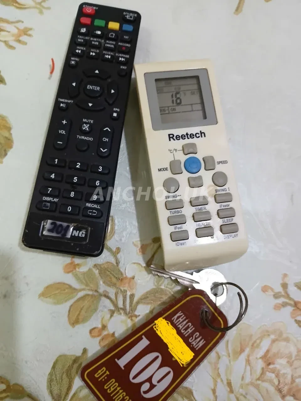 Ảnh checker Nguyen Binh chụp khi gặp THU HÀ GAI XINH BODY ĐẸP CÂN MỌI CUỘC CHƠI (ảnh 1/5)